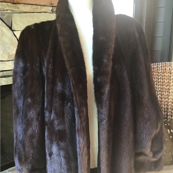 Natural female full length mahogany mink coat - Picture 12 of 16